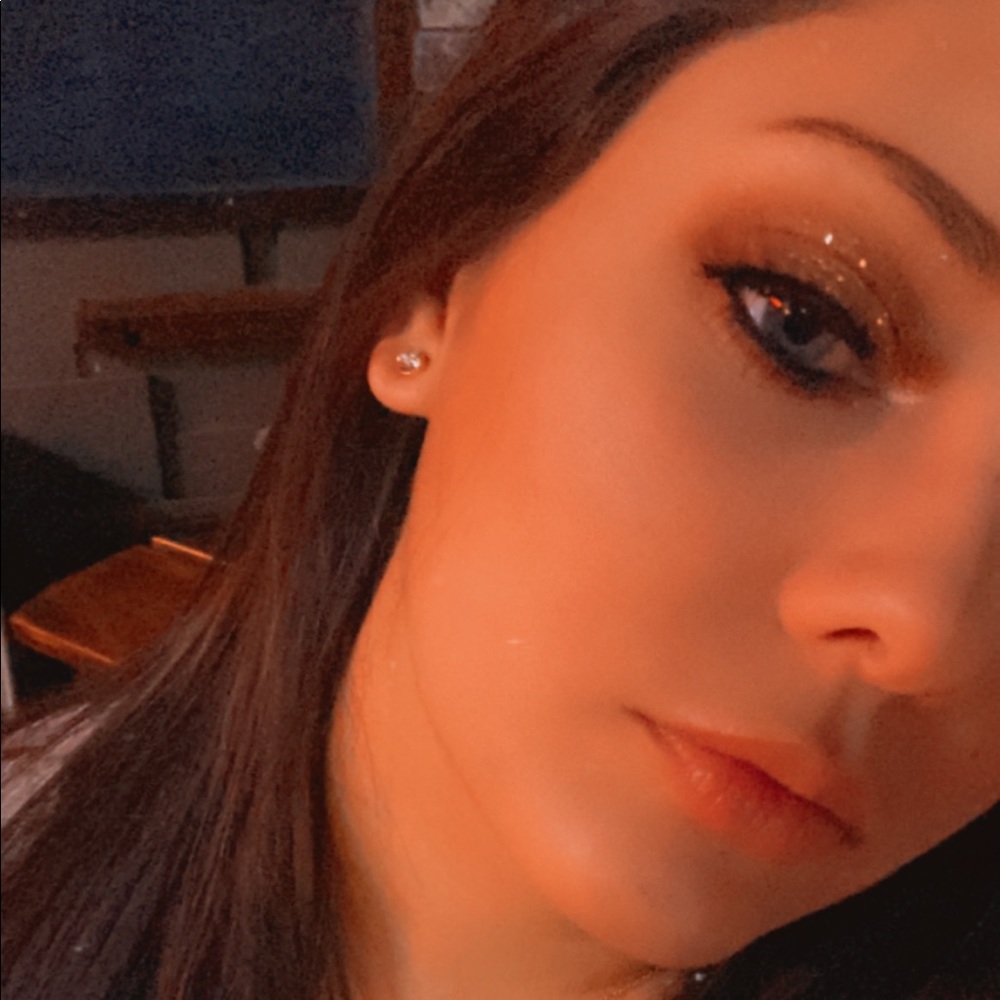Meet your Posher, Madilyn